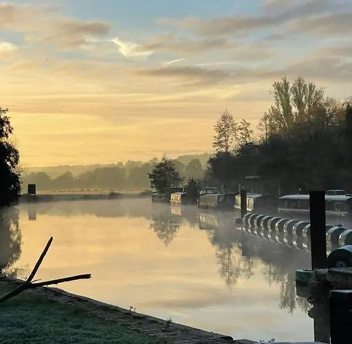 Water With Water Sports Equipment And Bikes, Bath 보트호텔