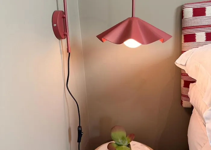 Úszó hotel Water With Water Sports Equipment And Bikes, Bath