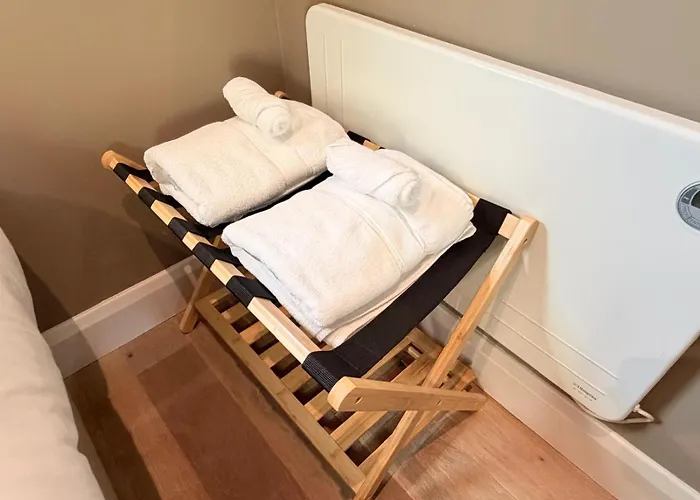 Water With Water Sports Equipment And Bikes, Bath Úszó hotel *